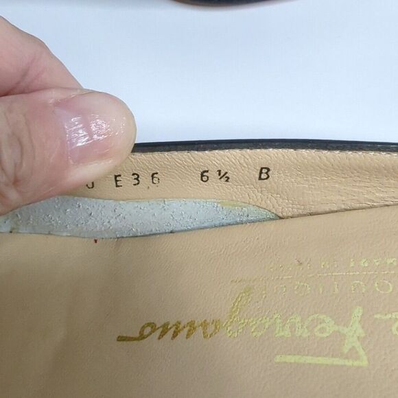 Salvatore Ferragamo Boutique 6.5 B Black Patent Leather With Bow Open Toe Slide - Picture 8 of 16